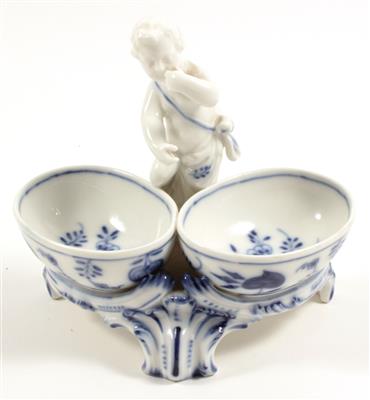 Zwiebelmuster-Gewürzschälchen mit Putto, - Antiques and Paintings