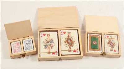 Carl Auböck-3 Holzschachteln mit verschiedenen Spielkarten, - Starožitnosti, Obrazy