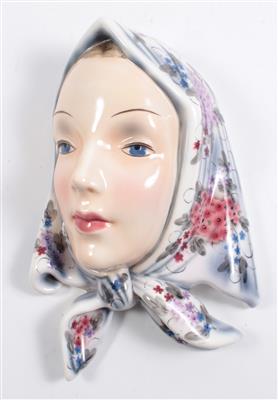 Frauenkopf mit Kopftuch, - Antiquitäten & Bilder