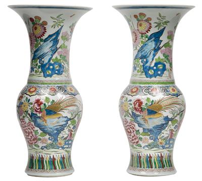 Paar Samson-Vasen mit "famille rose" Dekor, - Antiques and Paintings