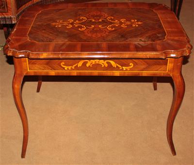 Tisch im Barockstil, - Saisonabschluß-Auktion Bilder Varia, Antiquitäten, Möbel, Teppiche und Design