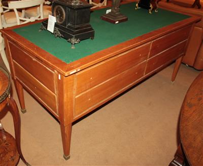 Neoklassizistischer Zentraltisch (ehem. Kegelspieltisch?), - Saisoneröffnungs-Auktion Antiquitäten & Bilder & Möbel und Design