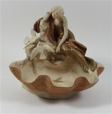 Jugendstil-Muschelschale mit rastender Dame, - Antiquariato e Dipinti