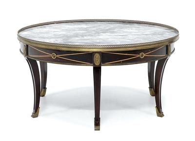 A low round coffee table, - Selected by Hohenlohe