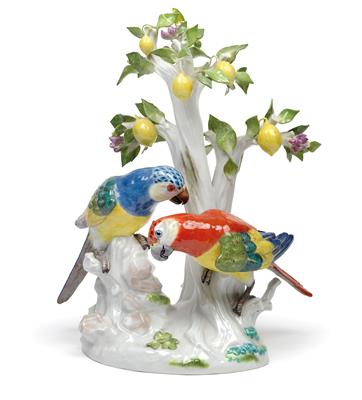 Papagei-Paar sitzt auf Zitronenbaum mit Früchten und Blüten sowie auf Baumsockel mit Blattbelag, - Möbel und dekorative Kunst, Skulpturen und Antiquitäten, Glas und Porzellan
