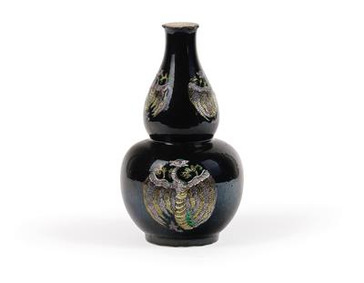 Famille noir Doppelkürbisvase, China, geritzte Sechszeichen Marke Kangxi, 19. Jh. - Asiatika, Antiquitäten & Möbel