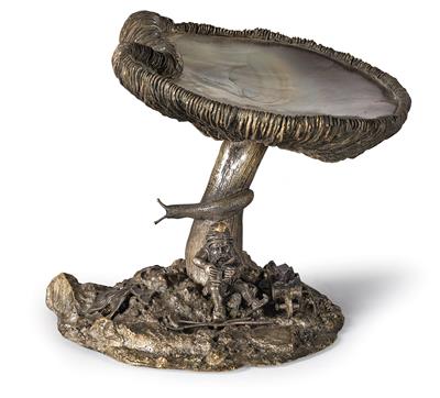 A centrepiece bowl, - Asiatics, Works of Art and furniture