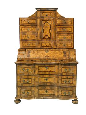 A Baroque cabinet on chest, - Nábytek