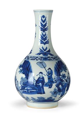 Blue and white vase, China, Qing Dynasty - Asiatics, Works of Art and furniture