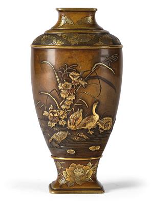 Bronze vase, signed Miyao zo, Japan, late 19th century, - Mobili
