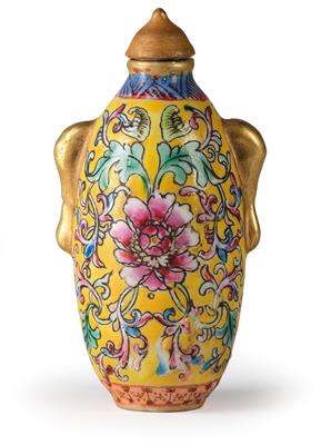Famille rose Snuff Bottle, China, rote Vierzeichen Marke Xuantong, aus der Zeit, - Asiatika, Antiquitäten und Möbel