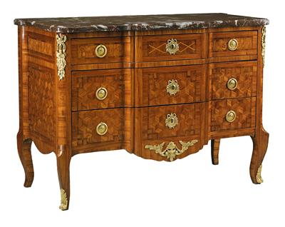 A French salon chest of drawers, - Nábytek