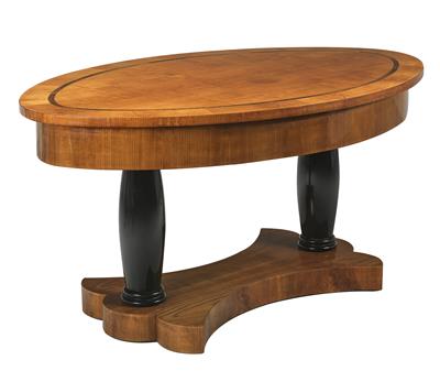 A large, oval Biedermeier salon table, - Nábytek