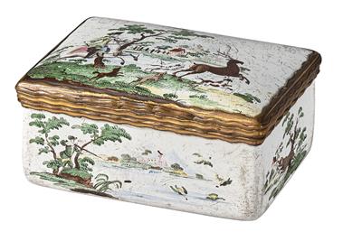 A Rococo enamel lidded box, - Asiatics, Works of Art and furniture