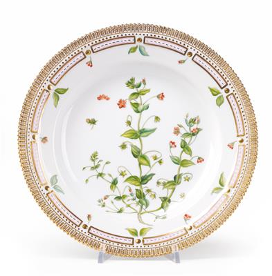 A Flora Danica Dinner Plate, “Anagallis arvensis L.” - Antiquariato