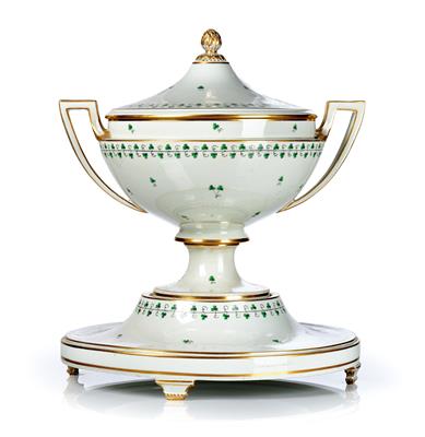 A Neo-Classical Epergne with Cover and Presentoir, - Antiquariato