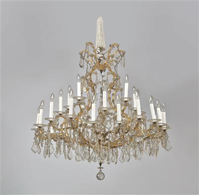 A Magnificent Glass Chandelier - Antiquariato