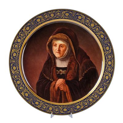 A Very Large Porcelain Plate with a Polychrome Painted Portrait of Rembrandt’s Mother as “Prophetess Anna”, - Antiquariato