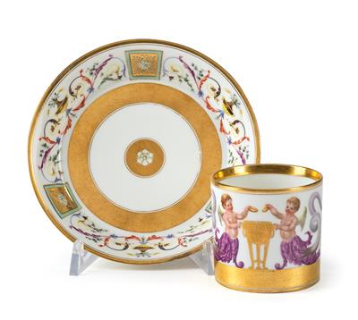 Tasse mit pompejanischem Dekor, - Möbel und Antiquitäten