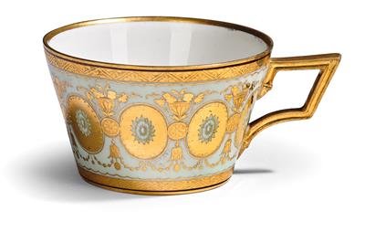 A Teacup without Saucer, - Antiquariato