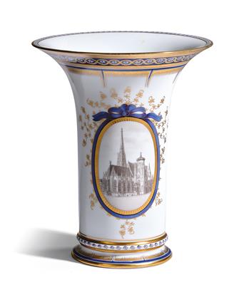 A Vase from the Royal Bavarian Service (‘Perlservice’), - Works of Art