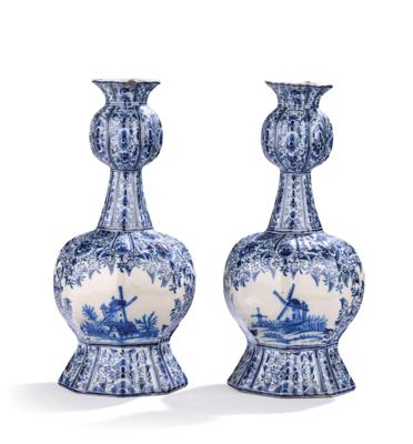 A Pair of Vases, Delft 18th-19th Century, - Una Collezione dalla Stiria I