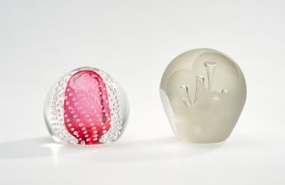 Two Paperweights with Bubble Decoration, 20th Century - A Styrian Collection II