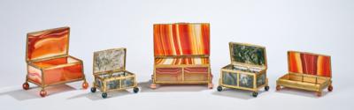 A Collection of Agate Boxes, 19th Century, - Vídeňská Sbírka