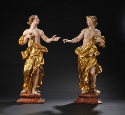 Werkstatt Johann Peter Schwanthaler (Ried i. I. 1720 -1795) - Paar stehende Engel, - Eine Wiener Sammlung