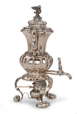 A Biedermeier Tea Maker from Vienna, - Una Collezione Viennese