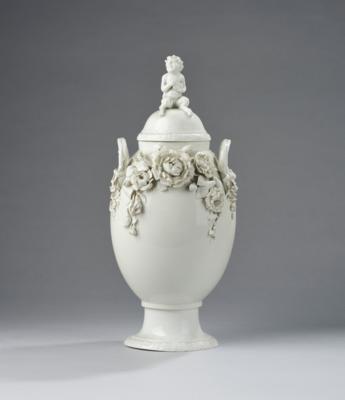 A Covered Vase, Royal Copenhagen, Early 20th Century, - Vídeňská Sbírka II