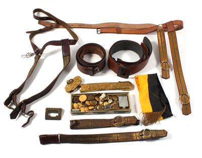 Konvolut Diversa, - Antique Arms, Uniforms and Militaria