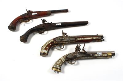 Konvolut von vier Dekorationspistolen, - Historische Waffen, Uniformen, Militaria