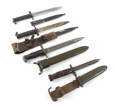 Konvolut Bajonette, 4 Stück: - Historische Waffen, Uniformen & Militaria