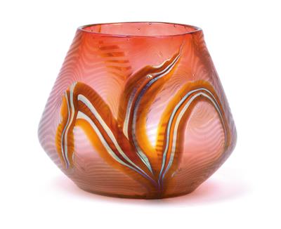 A vase by Lötz Witwe, - Secese a umění 20. století