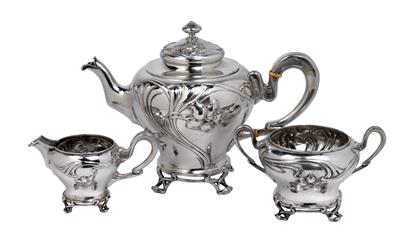 A Viennese three-piece tea service, - Jugendstil e arte applicata del XX secolo