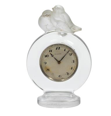 A René Lalique moulded “Pierrots” clock, - Jugendstil and 20th Century Arts and Crafts
