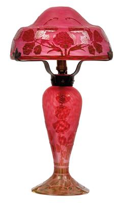 An overlaid “rose sauvages” glass table lamp by Verrerie Schneider, - Secese a umění 20. století