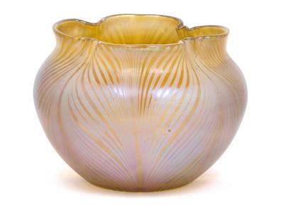 Vase, - Jugendstil und angewandte Kunst des 20. Jahrhunderts
