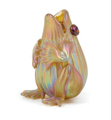 A Lötz Witwe frog-shaped glass vase, - Jugendstil e arte applicata del XX secolo