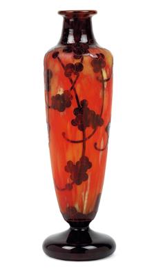 An overlaid and etched “Perlières” glass vase by Verrerie Schneider, - Secese a umění 20. století