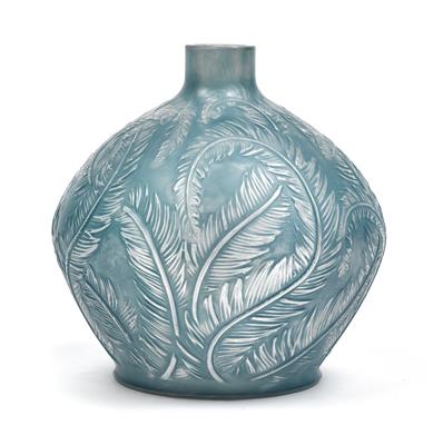 A René Lalique moulded “Plumes” vase, - Jugendstil and 20th Century Arts and Crafts