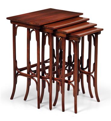 Four Thonet nesting tables no. 10, - Jugendstil e arte applicata del XX secolo