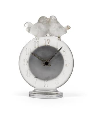 A moulded “Antoinette” small clock by René Lalique, - Secese a umění 20. století