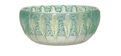 A moulded “Perruches” bowl by René Lalique, - Jugendstil and 20th Century Arts and Crafts