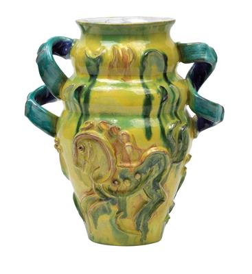 Vally Wieselthier, Vase mit gedrehten Henkeln, - Jugendstil und angewandte Kunst des 20. Jahrhunderts