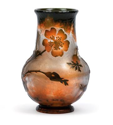 Vase mit Heckenrosen, - Jugendstil und angewandte Kunst des 20. Jahrhunderts