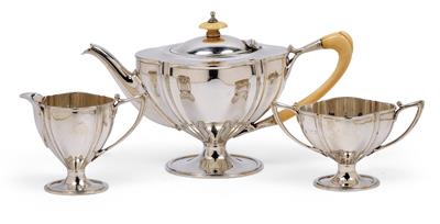 A three-piece tea service by Edward Barnard & Sons Ltd., - Jugendstil and 20th Century Arts and Crafts