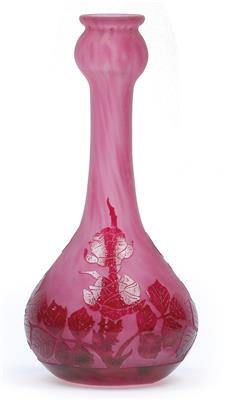 A Verrerie Schneider overlaid and etched moulded “Roses sauvages” vase, - Jugendstil and 20th Century Arts and Crafts