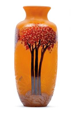 An etched glass vase by Legras & Cie, - Jugendstil e arte applicata del XX secolo